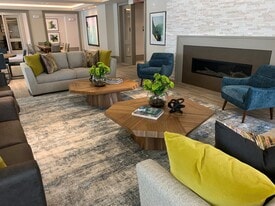 Somerset Lofts in Houston, TX - Building Photo