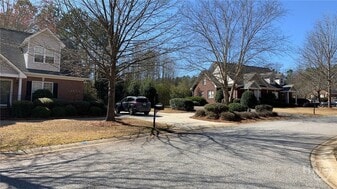 1062 Canter Bend in Watkinsville, GA - Building Photo