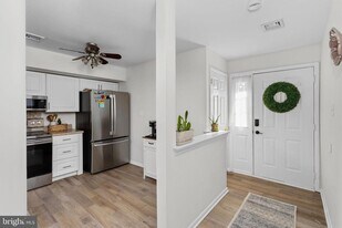 51 Tilia Ct in Hamilton, NJ - Building Photo