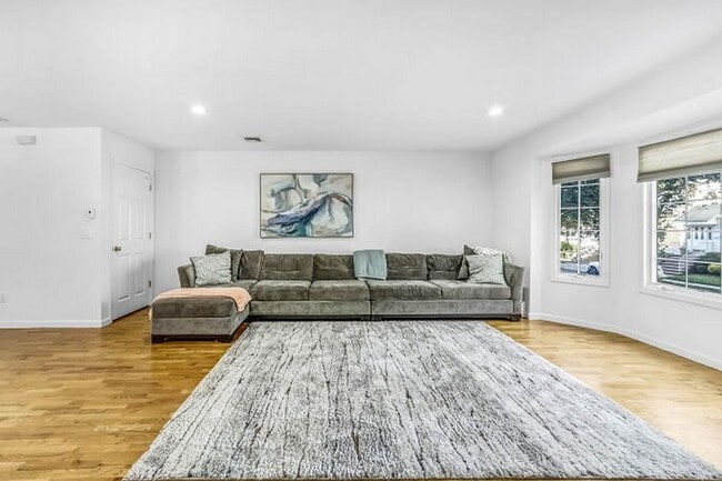 property at 386A Park Ave