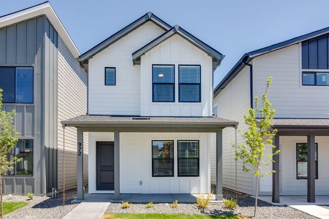 property at 1670 S Sunseeker Ln