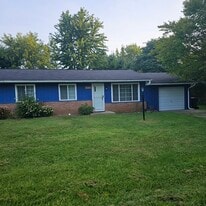 2935 Spring Hill Dr in Howell, MI - Building Photo