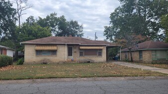 1209 Look St in Little Rock, AR - Building Photo