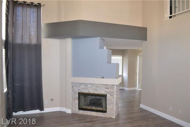 8006 S Counterpoint Ln in Las Vegas, NV - Building Photo - Building Photo