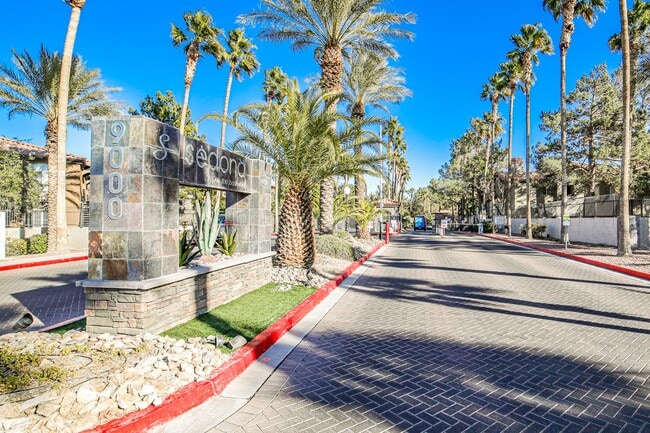 9000 Las Vegas Blvd S in Las Vegas, NV - Building Photo - Building Photo