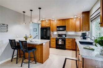 9058 NE 131st Pl in Kirkland, WA - Building Photo - Building Photo