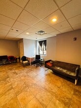 0 Cedar Swamp Rd, Unit 11585667 in Glen Cove, NY - Building Photo - Building Photo