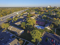 Arcadia at Overland Park in Overland Park, KS - Foto de edificio - Building Photo