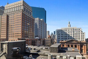 425 Boylston St, Unit 702 in Boston, MA - Building Photo