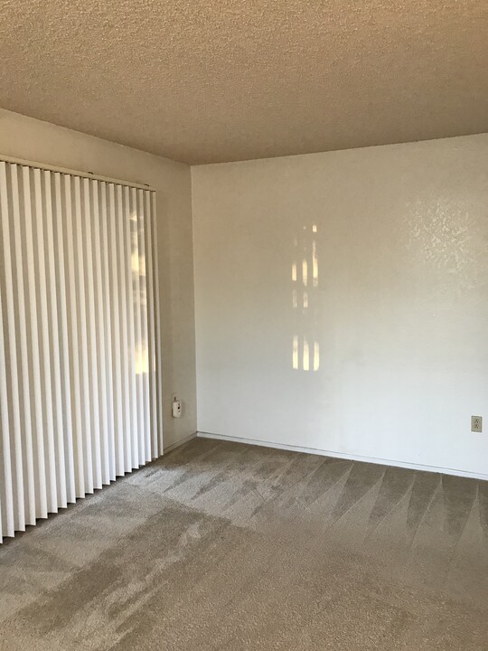 11187 Camino Ruiz, Unit 76 in San Diego, CA - Foto de edificio