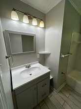 2534 Veronica Dr in Louisville, KY - Building Photo - Building Photo