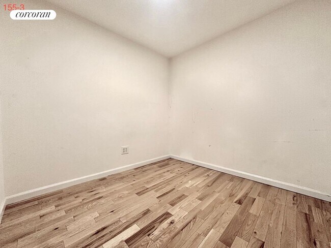 155 Chrystie St in New York, NY - Building Photo - Building Photo