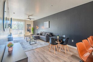 1275 E University Dr in Tempe, AZ - Building Photo