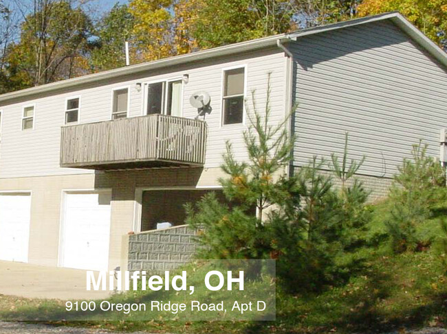 9100 Oregon Ridge Rd, Unit C in Millfield, OH - Foto de edificio - Building Photo