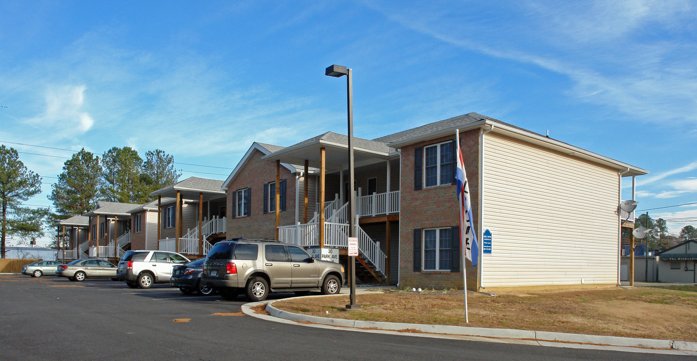 Mill Pond Apartments in Petersburg, VA - Building Photo