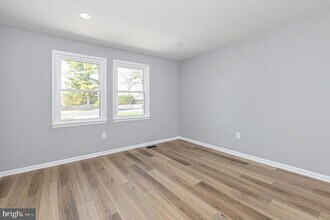 78 Abbington Ln in Washington Township, NJ - Building Photo - Building Photo