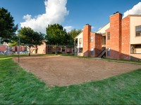 Wellington Park Apartments in Lewisville, TX - Foto de edificio - Building Photo