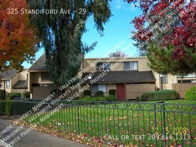 325 Standiford Ave in Modesto, CA - Building Photo