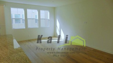 2134 Stellar Way in Chula Vista, CA - Building Photo - Building Photo