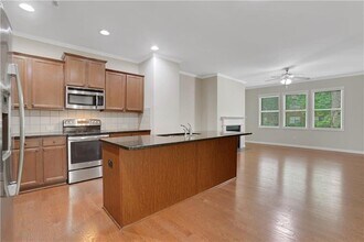 1300 Hopkins Dr in Decatur, GA - Building Photo - Building Photo