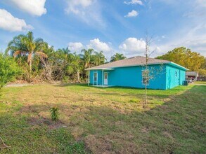 1946 24th St SW in Vero Beach, FL - Building Photo - Building Photo