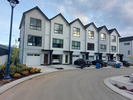 1052 Boxcar Cl in Langford, BC - Building Photo