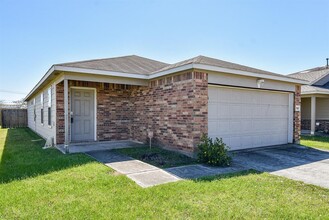 1722 Ramsay Way in Houston, TX - Foto de edificio - Building Photo