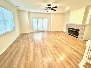 738 Walnut Woods Cove N in Memphis, TN - Building Photo - Building Photo