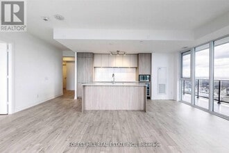 70 Annie Craig Dr in Toronto, ON - Building Photo - Building Photo