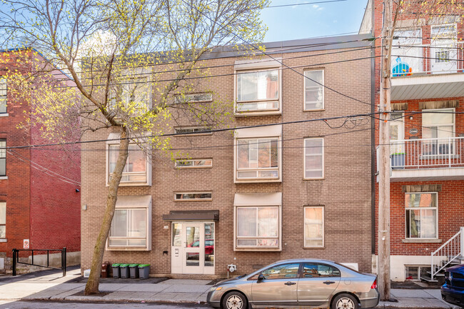 2380 De Coleraine Rue in Montréal, QC - Building Photo - Building Photo