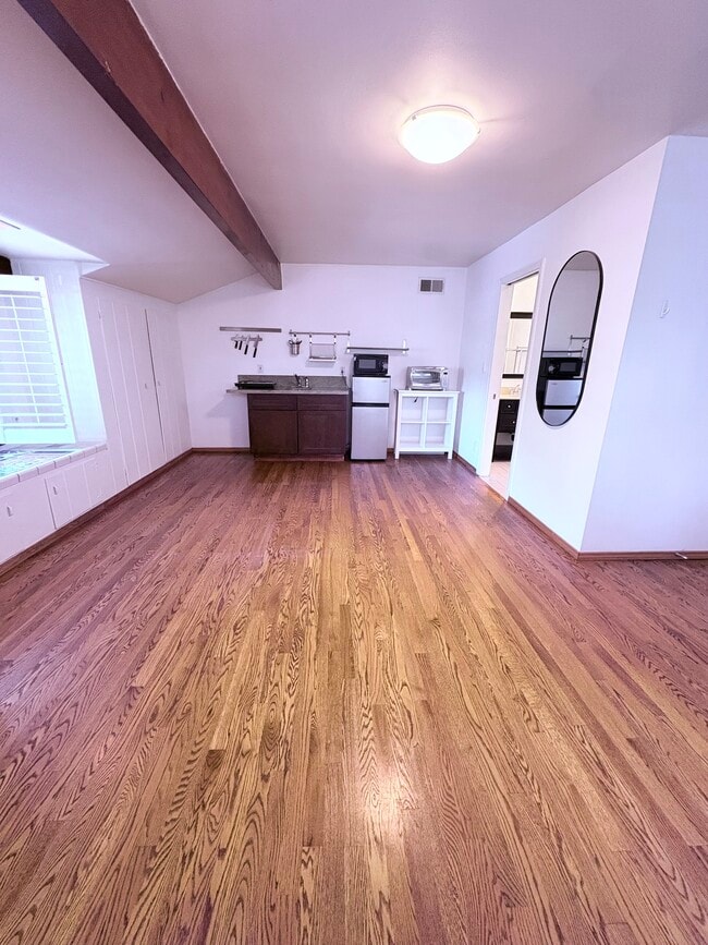 property at 5504 Calhoun Ave