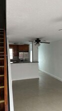 12065 SW 18th St in Miami, FL - Building Photo - Building Photo