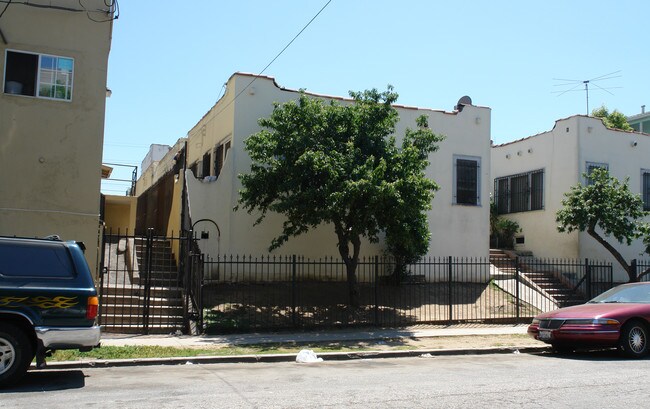 3262 Monette Pl in Los Angeles, CA - Building Photo - Building Photo