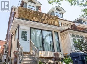 693 Euclid Ave in Toronto, ON - Building Photo