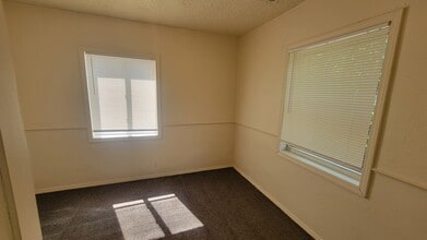 858 Minota Ave in Akron, OH - Building Photo - Building Photo
