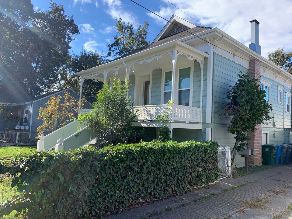 433 Olive St in Santa Rosa, CA - Building Photo