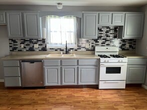 215 W County Rd in Jerseyville, IL - Building Photo - Building Photo