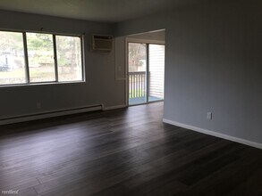 595 Wagner Dr in Battle Creek, MI - Building Photo - Building Photo