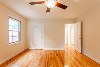 Westfield Hamilton House, LLC in Westfield, NJ - Building Photo - Interior Photo