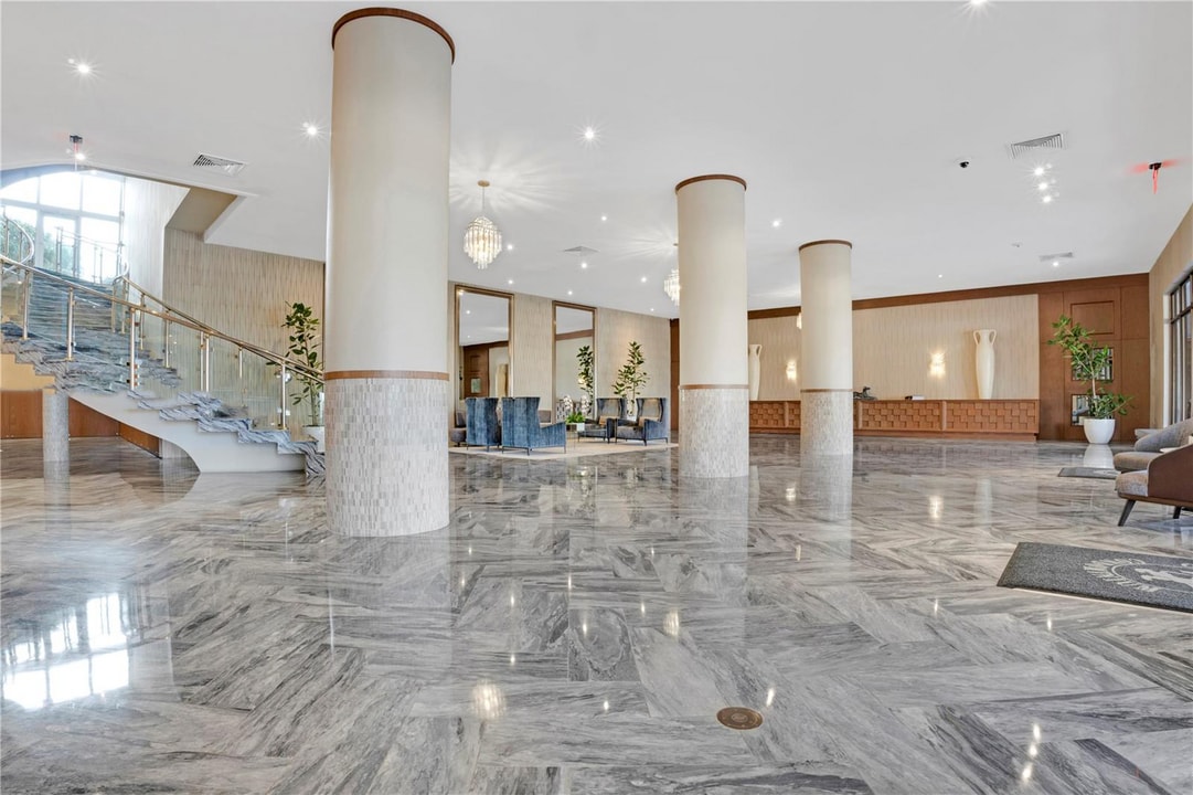 5401 Collins Ave, Unit 431 in Miami, FL - Building Photo