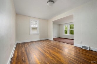 1410 Fincke Ave in Utica, NY - Building Photo - Building Photo