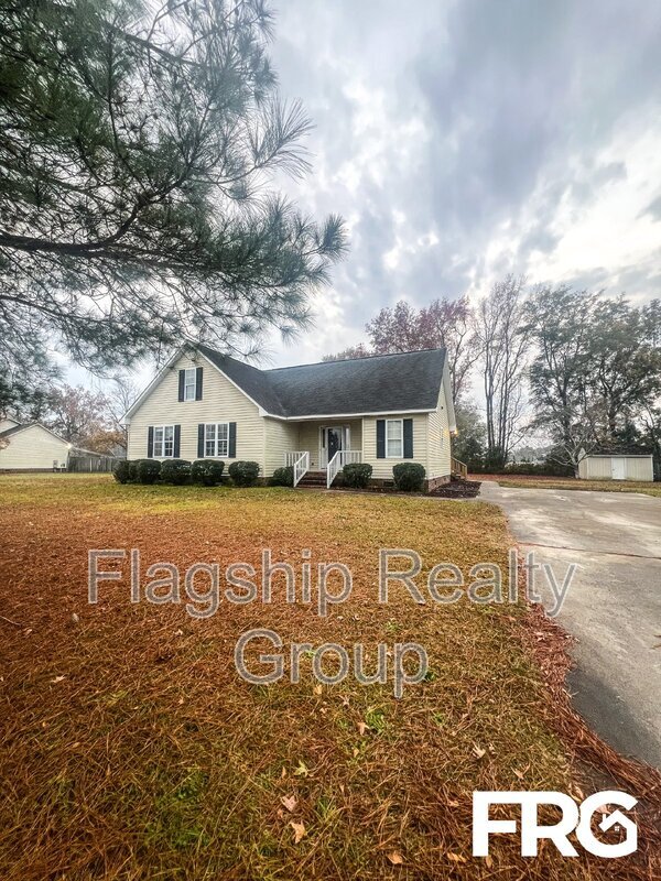 948 Sheffield Dr in Greenville, NC - Building Photo - Building Photo