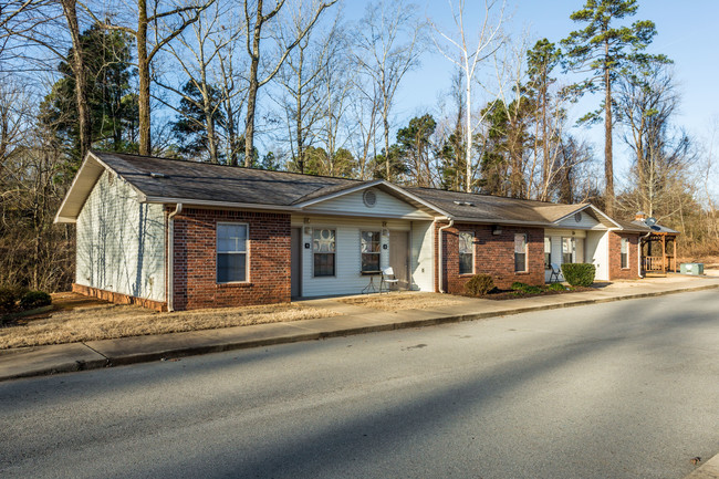 Birch Apartments in Benton, AR - Foto de edificio - Building Photo