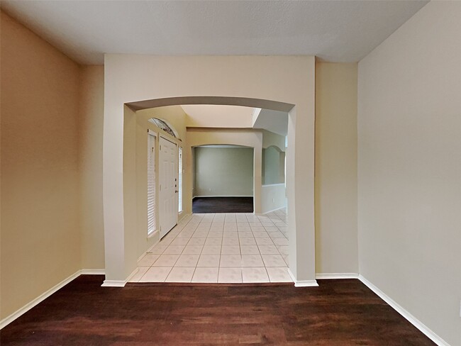 property at 2218 Laurel Oaks Dr