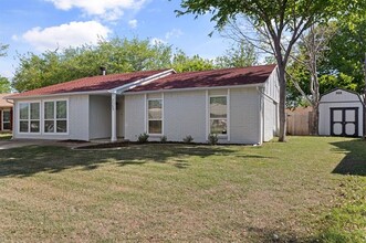 7153 Newcastle Pl in North Richland Hills, TX - Building Photo - Building Photo