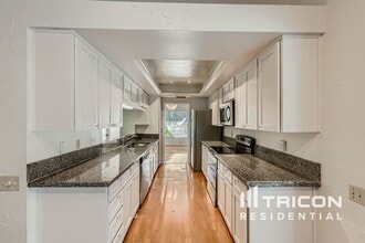 16147 Vanderbilt Dr in Odessa, FL - Building Photo - Building Photo