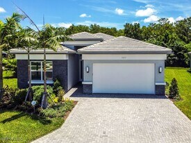 11417 Jacaranda Dr in Naples, FL - Building Photo