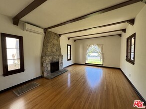 10529 Clarkson Rd in Los Angeles, CA - Foto de edificio - Building Photo