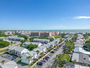 606 Beach Park Ln in Cape Canaveral, FL - Building Photo - Building Photo
