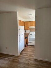 1320 SW Apperson St in McMinnville, OR - Building Photo - Building Photo